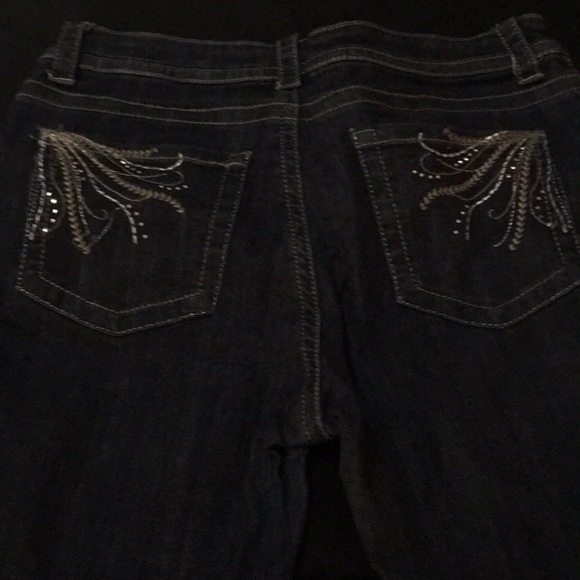 Lee selender secrets - Picture 4 of 8